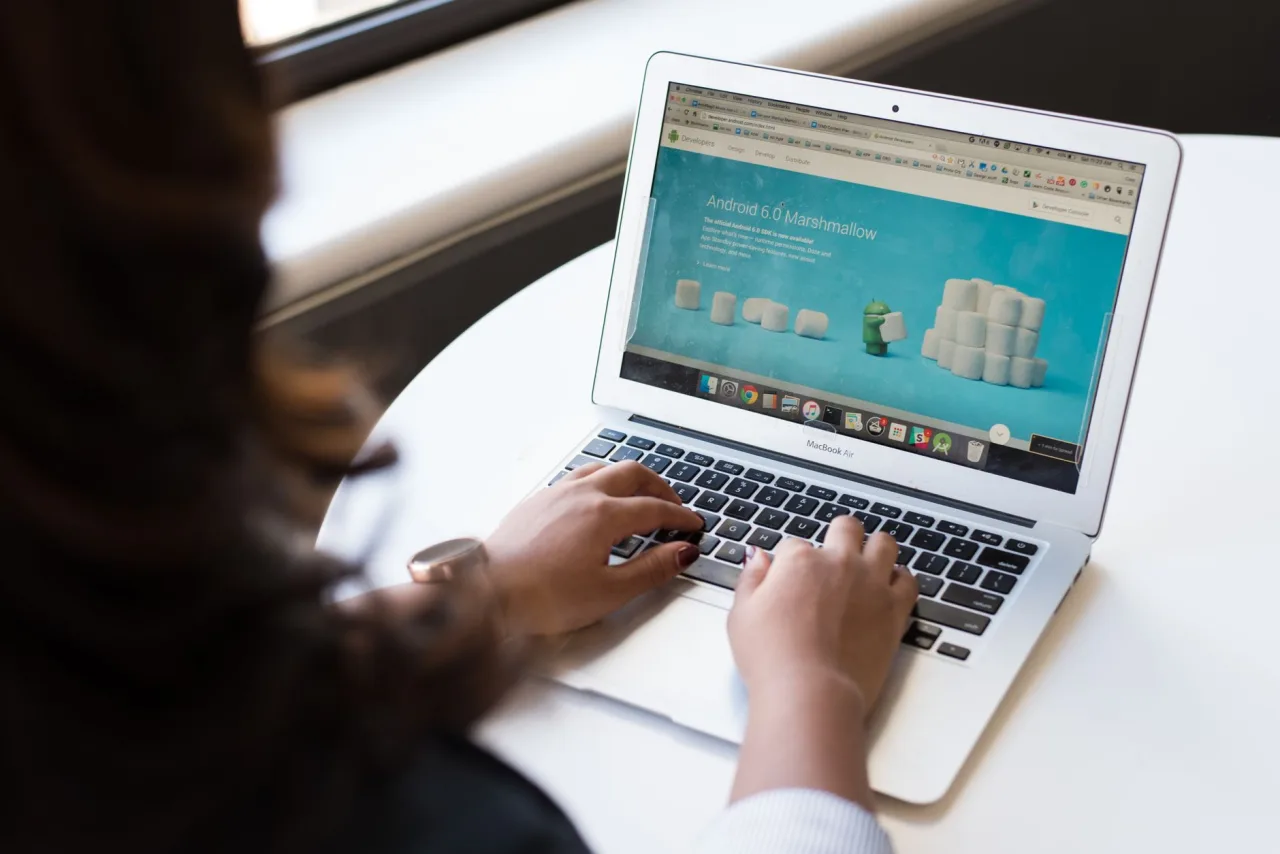 See a Website's Backlinks