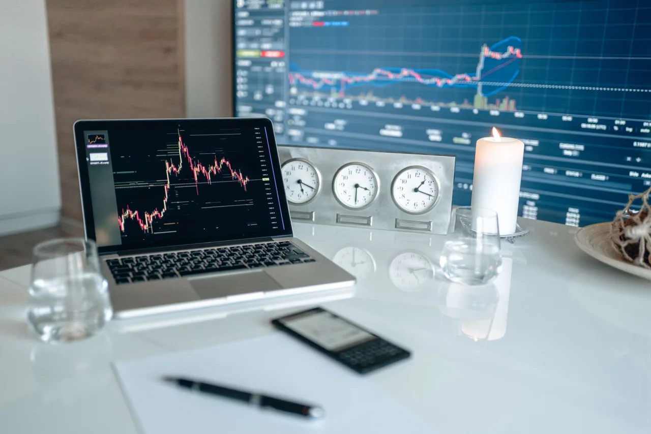 Ubersuggest Review, Pricing & Alternatives