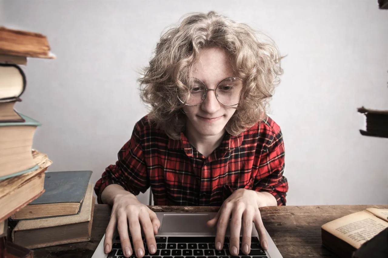 URL Checker: Read It and Fix It